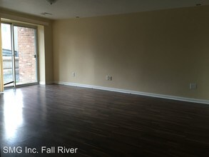 4000 N Main St in Fall River, MA - Building Photo - Building Photo