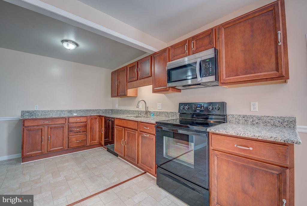 10605 Willetts Crossing Rd in Waldorf, MD - Building Photo