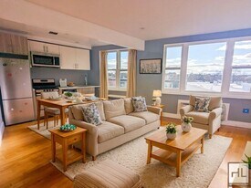 BROADWAY in Brooklyn, NY - Building Photo