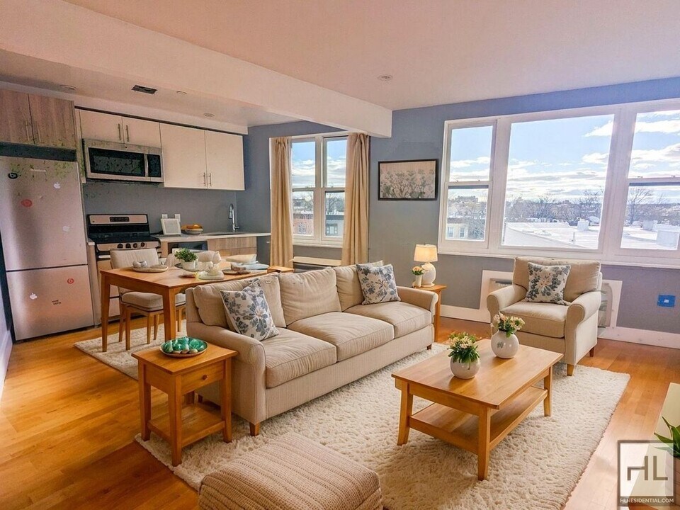 BROADWAY in Brooklyn, NY - Foto de edificio