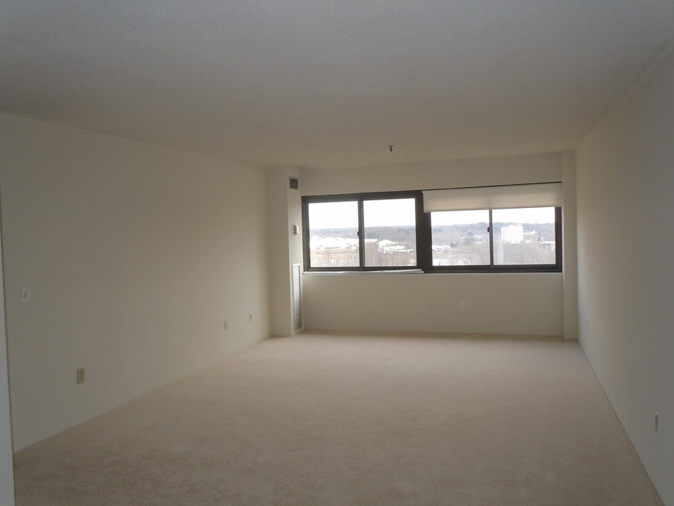 95 Audubon Rd in Wakefield, MA - Building Photo