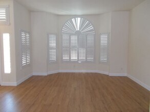 112 Golf Course St in Las Vegas, NV - Building Photo - Building Photo