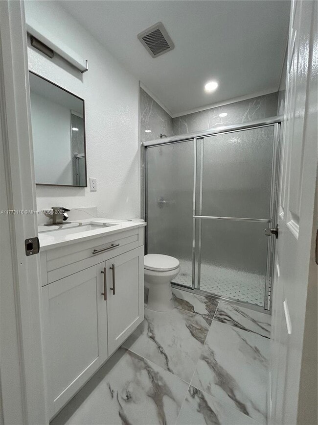 670X SW 28th Terrace in Miami, FL - Building Photo - Building Photo