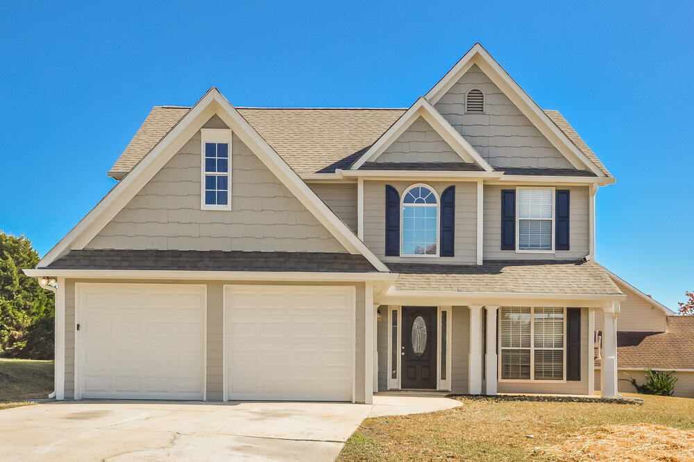 95 N Greenfield Cir in Covington, GA - Building Photo