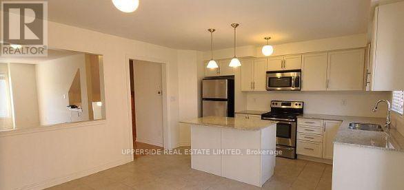 363 Doak Ln in Newmarket, ON - Building Photo - Building Photo