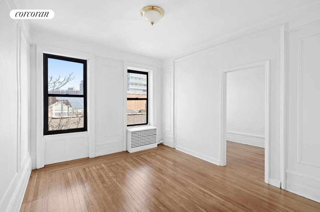 509 W 122nd St in New York, NY - Building Photo