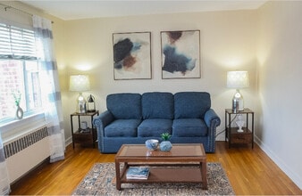 Danker Village in Albany, NY - Foto de edificio - Building Photo