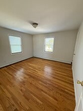 117 Jefferson Ave, Unit 117 in Mineola, NY - Foto de edificio - Building Photo