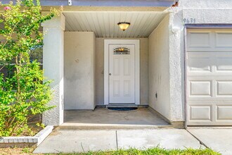 9631 Hillside Trail in San Antonio, TX - Building Photo - Building Photo