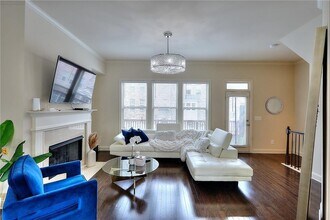 1306 Harris Way S in Brookhaven, GA - Building Photo - Building Photo