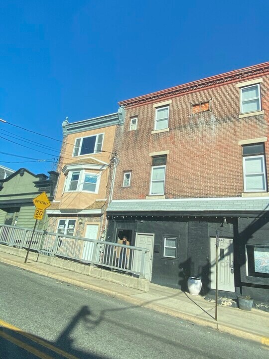 447 Sharon Ave in Sharon Hill, PA - Building Photo