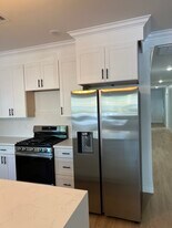 951 N Oxford Ave in Los Angeles, CA - Building Photo