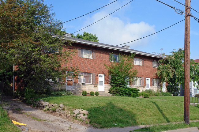 127-135 Commonwealth Ave in Erlanger, KY - Foto de edificio - Building Photo