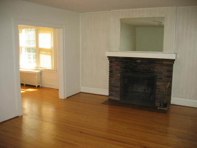 169 Homestead Ave, Unit Upstairs Apartment