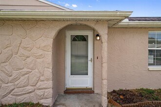 9740 Lamantin Dr in Port Richey, FL - Building Photo - Building Photo