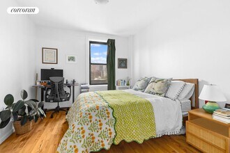 1 Minetta St in New York, NY - Building Photo - Building Photo