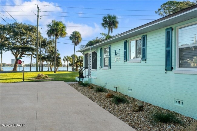 1146 Riverside Dr in Daytona Beach, FL - Building Photo - Building Photo