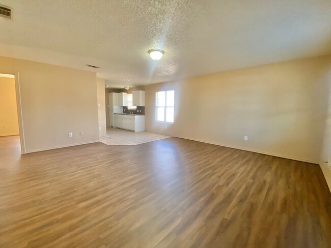 1803 38th St in Lubbock, TX - Foto de edificio - Building Photo