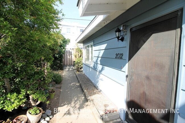 2012 Edinburg Ave in Encinitas, CA - Building Photo - Building Photo