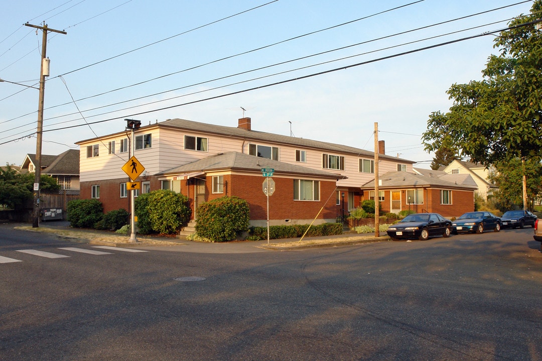 3282 NE Emerson St in Portland, OR - Foto de edificio