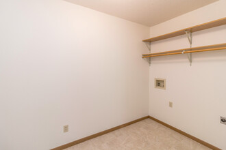 Park Century Apartment Community in Bismarck, ND - Building Photo - Building Photo