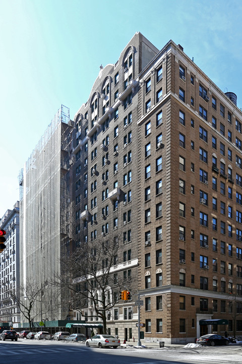 595 West End Ave in New York, NY - Building Photo