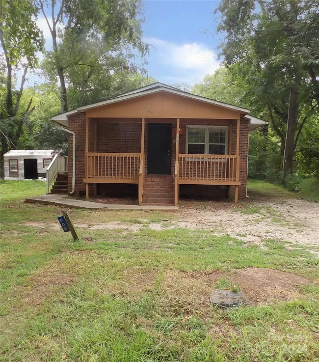 property at 609 N Market St