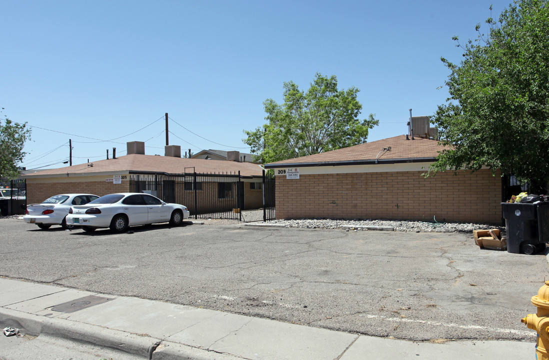 205 Espanola St NE in Albuquerque, NM - Building Photo