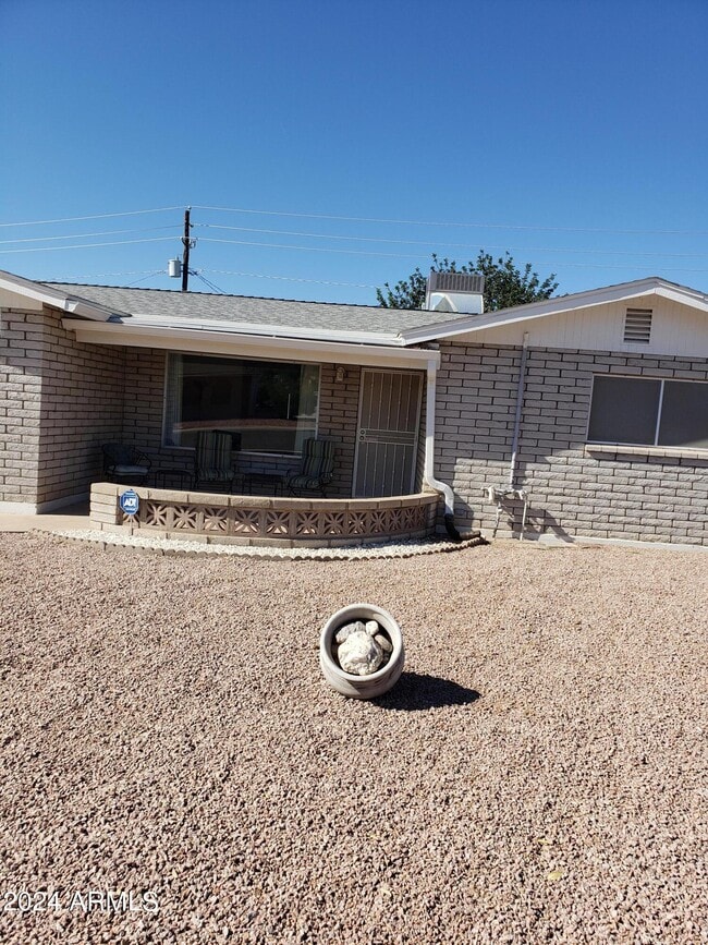 908 S Ocotillo Dr