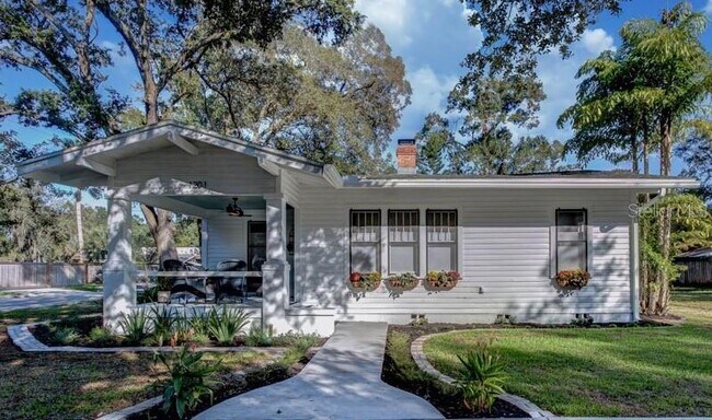 1201 S Palmetto Ave in Sanford, FL - Building Photo - Building Photo