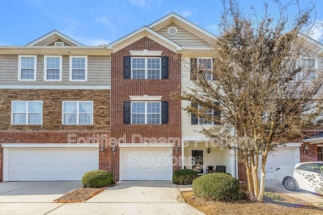 property at 15 Dillingham Pl