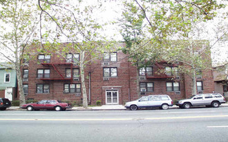 1651 Williamsbridge Rd Apartments