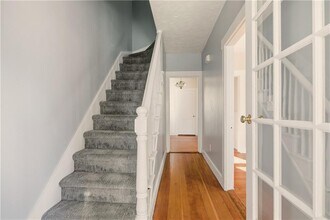 65 Maple Ave in Middletown, RI - Building Photo - Building Photo