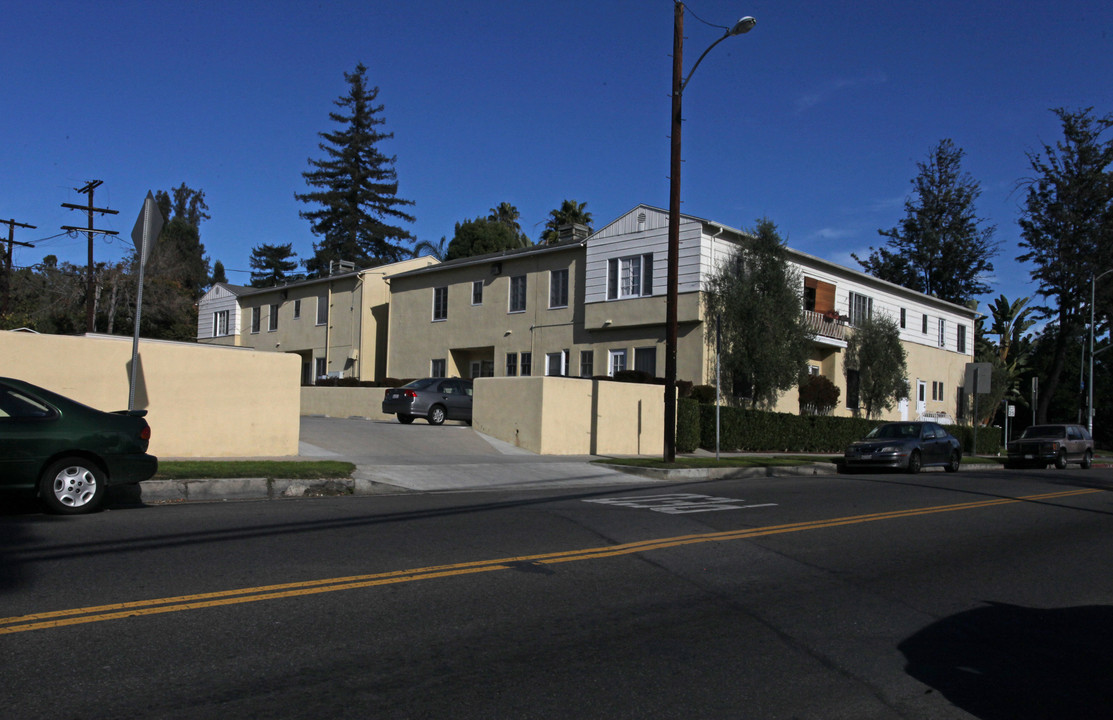 1901 N Edgemont St in Los Angeles, CA - Foto de edificio