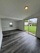 5611 SW 38th St in Davie, FL - Building Photo - Building Photo