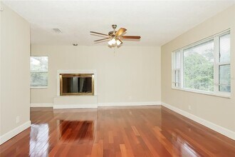 38 Woodlake Dr in Port Orange, FL - Foto de edificio - Building Photo
