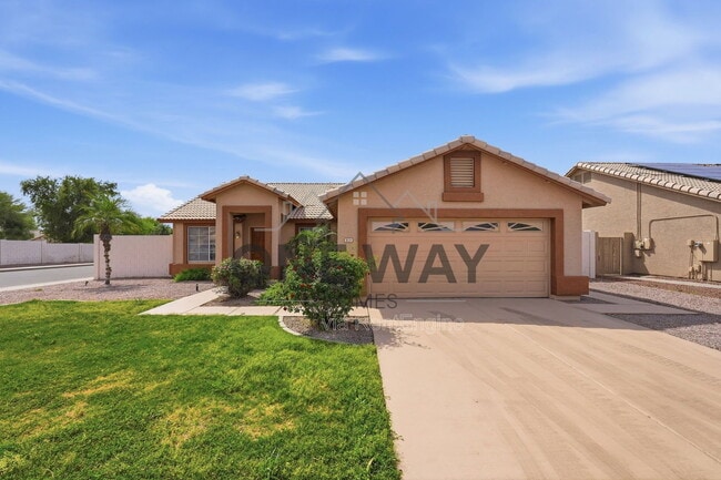 property at 819 E Cindy St