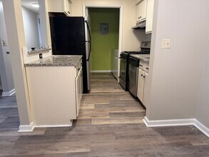 1300 Hillbrow Ln in Raleigh, NC - Building Photo - Building Photo