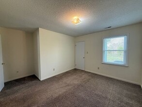 123 Stallion Dr in Jacksonville, NC - Building Photo - Building Photo