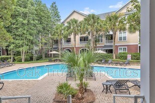 100 Bucksley Ln in Charleston, SC - Building Photo