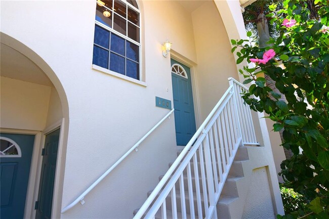 8355 Glen Rose Way in Sarasota, FL - Building Photo - Building Photo