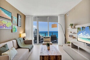 4111 S Ocean Dr, Unit ID1227415P in Hollywood, FL - Building Photo