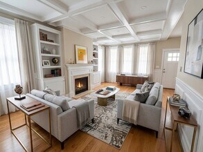 42 Parsons St in Newton, MA - Building Photo - Building Photo