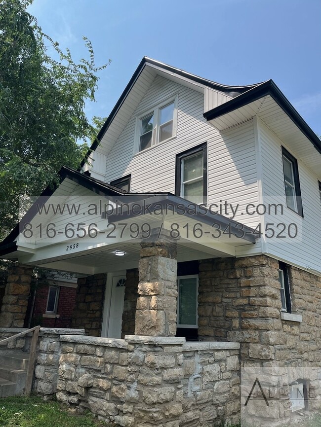property at 2958 Lockridge Ave