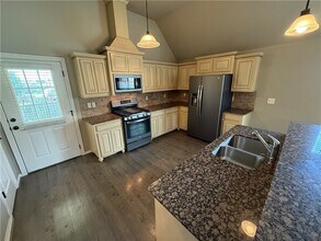4303 SW Slate Ln in Bentonville, AR - Building Photo - Building Photo