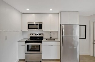 345 Michigan Ave in Miami Beach, FL - Building Photo