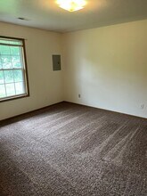 2623 E Oakbrook Dr in Columbia, MO - Building Photo - Building Photo