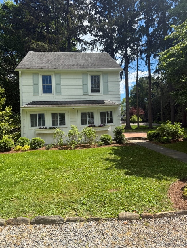 property at 320 Greens Farms Rd