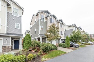 308 126th Pl SE in Everett, WA - Building Photo