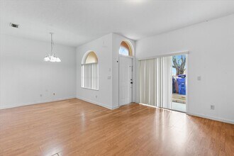 1407 S Santa Catalina Cir in North Lauderdale, FL - Building Photo - Building Photo